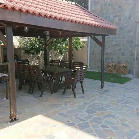 Village Sleeps 6 With Pool * Zoopiyi