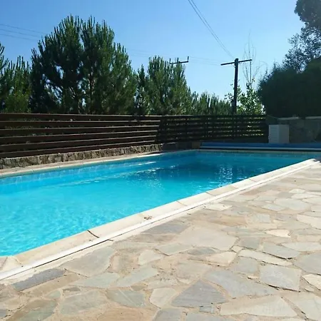 Villa Village Sleeps 6 With Pool *