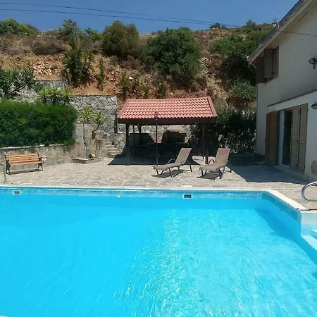 Village Sleeps 6 With Pool *